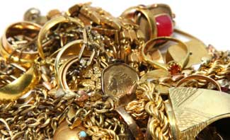 Alter Goldschmuck der als Scheidgut dient Gold Scheidgut